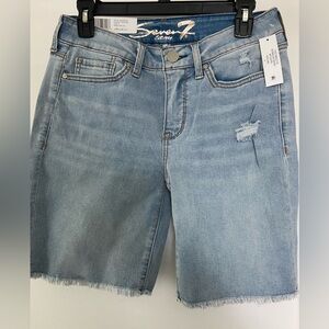 Seven7 Sunset Light Wash Bermuda Shorts Size 6  Inseam 9"